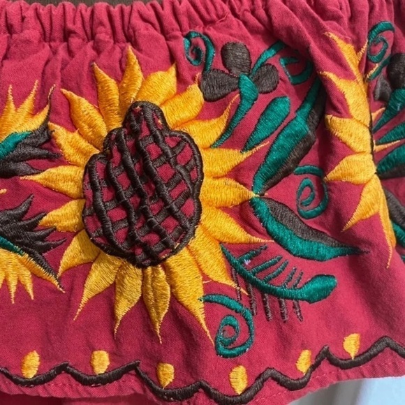Sunflowers embroidery
Mexican Red Woman's Dress
Size Small - Picture 6 of 9